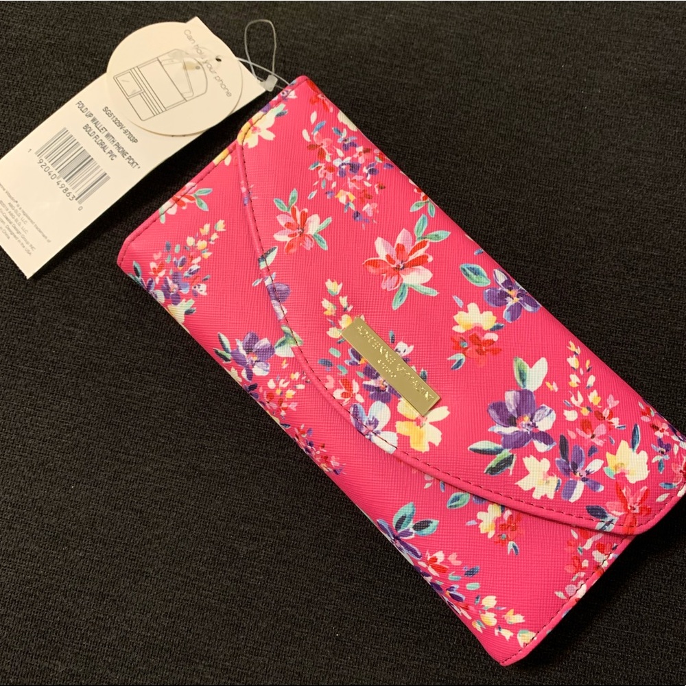 Super cute wallet holds iPhone 6.7,8,9,10